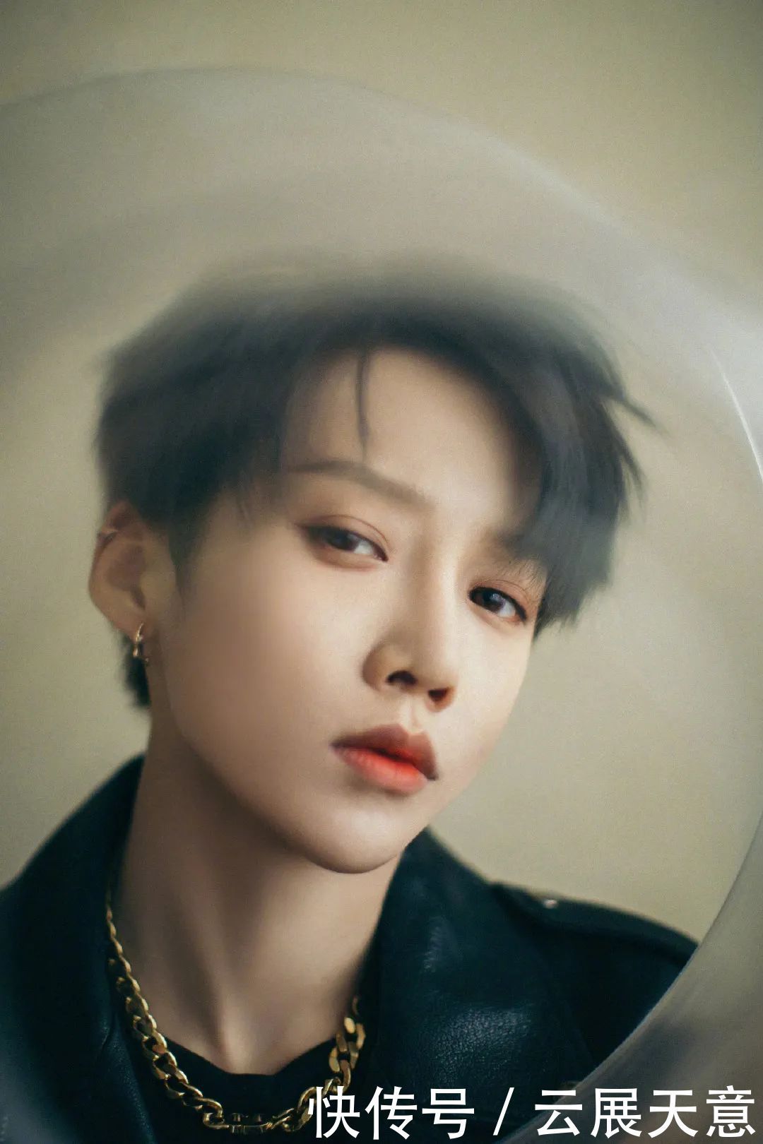 王俊凯活动、王源大片、李易峰封面、李沁