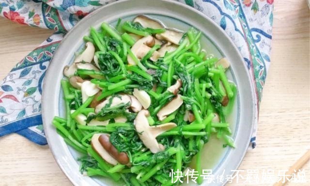 茼蒿|失眠最怕的“解药”就是它，每天炒一盘，失眠好了，夜里睡得香