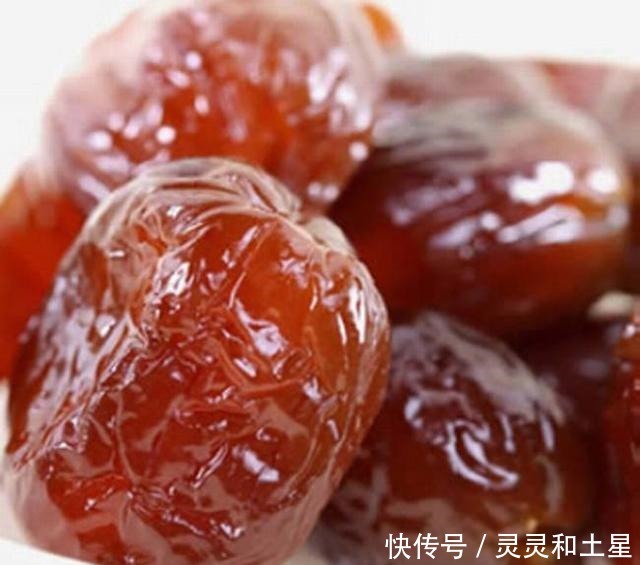 红糖糯米饭,做出来红亮诱人,解馋又不会胖,尤其适合女人吃