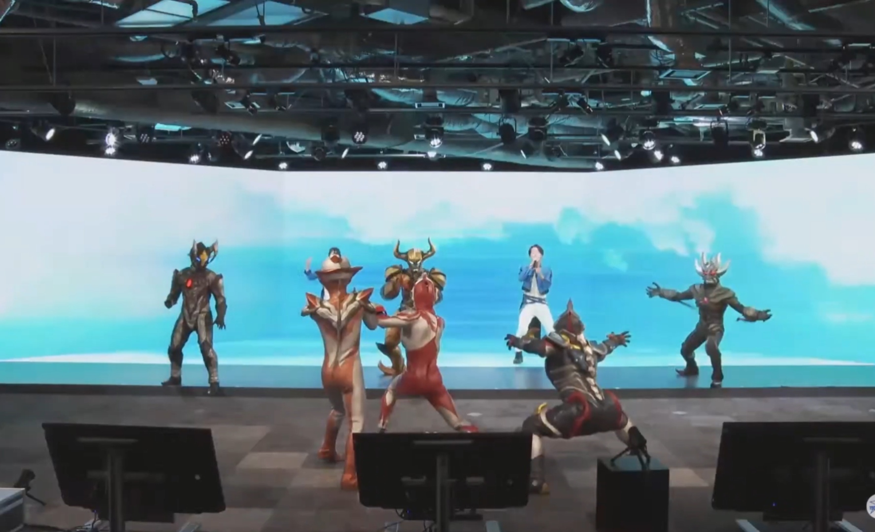 杰特|赛罗再次挑战小金人并获得胜利,利布特重拳出击,压制迪亚波罗