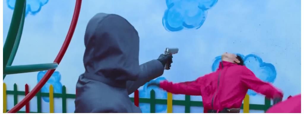 选手|《鱿鱼游戏》如果你是红衣人,被劫持后,怎样才能让自己活下来?