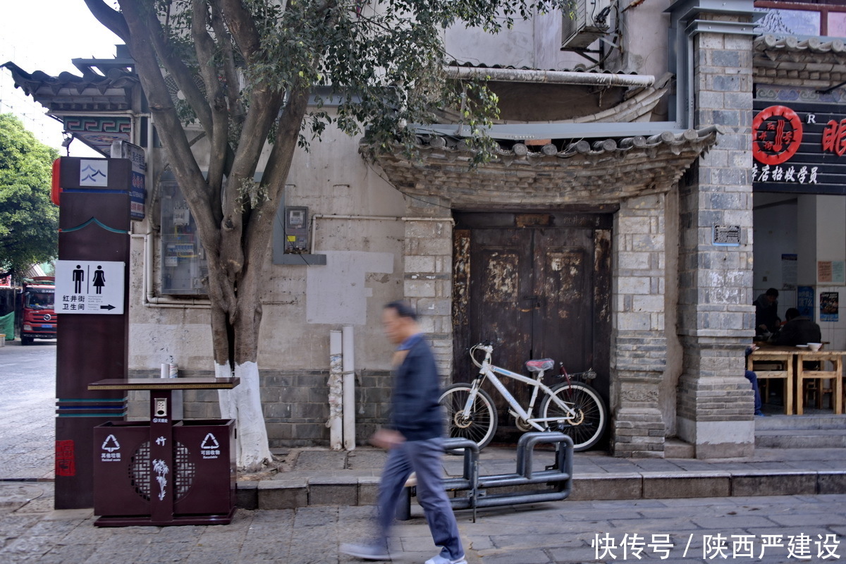 建水古城扫街照片【严建设】