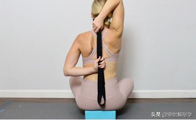 关节|做不到这3个动作，说明你的肩膀可能已经70岁了