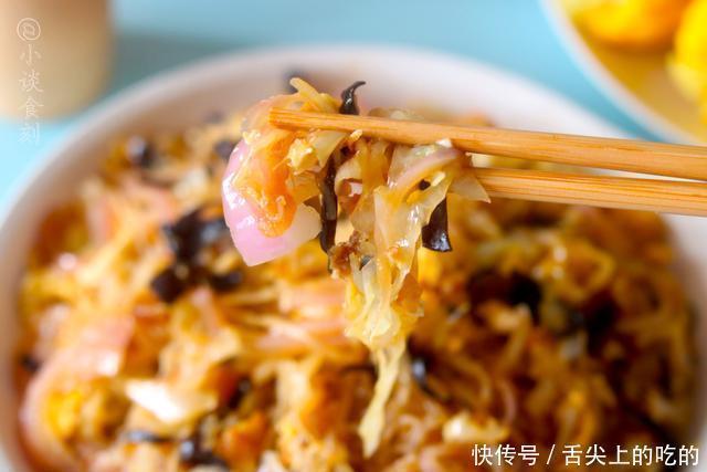 包菜|夏天,把这5种食材一起炒,连米饭都不用煮,营养全面,还特省事