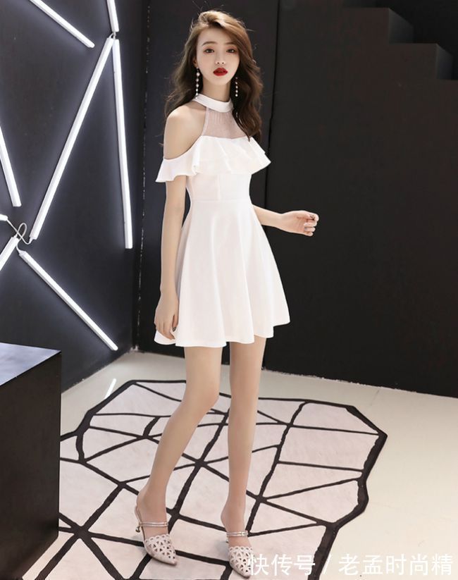 线条感|美女穿白色连衣裙,清新自然,优雅美丽迷人