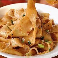 一碗不够吃的油泼面