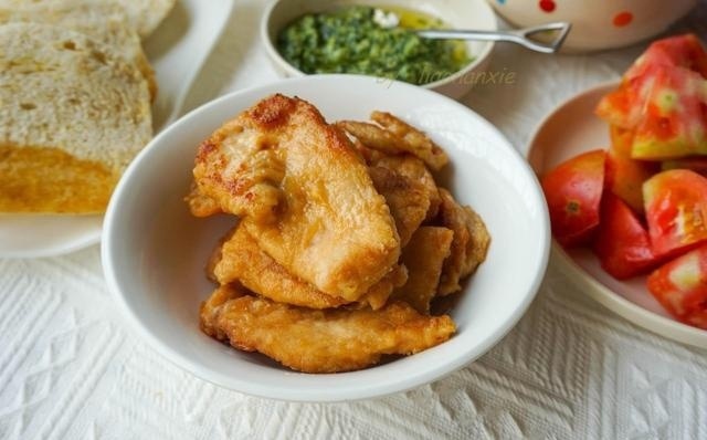 假期早餐格外丰富，8种食物摆上桌，网友都说跟酒店自助餐一样