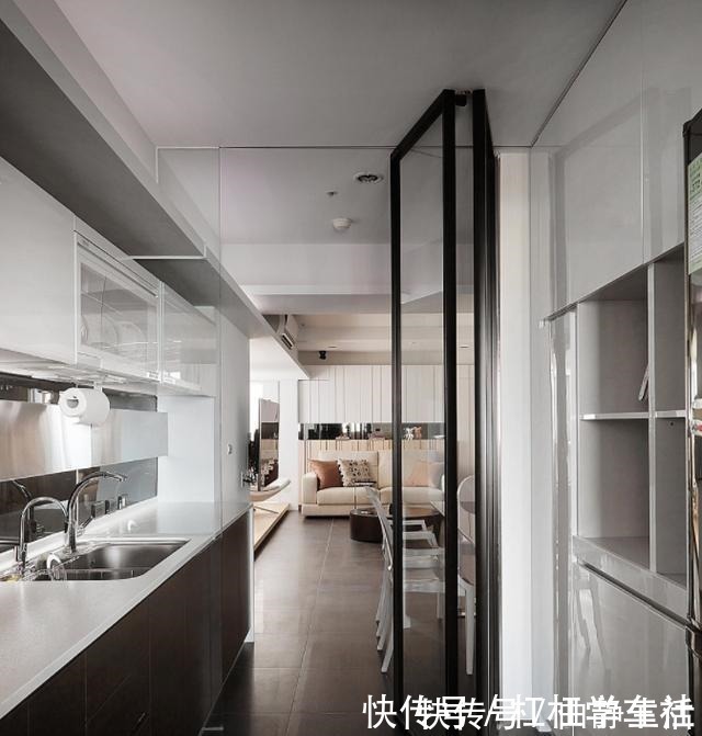 隐蔽门|厨房别再安装推拉门了,现在流行这种设计,干净实用还漂亮!