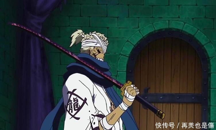 路飞|黑刀存在一个缺陷,鹰眼没发现,索隆已经克服了