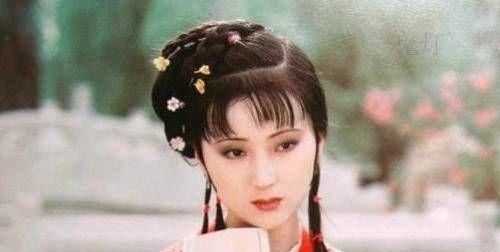 五间房!林黛玉的潇湘馆和薛宝钗的蘅芜苑都是五间房,暗示宝黛成仙,宝钗是山鬼