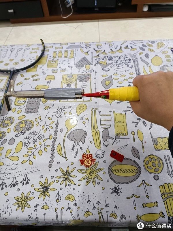 高远球|几乎零成本DIY一支羽毛球力量练习器,完美还原握感,真香。你也可以的,