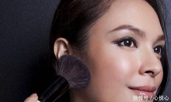 口红只拿来涂嘴巴太浪费,它的这3个妙用你一定不知道!