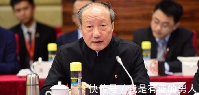 董事长|海航还能起飞吗? 从资产万亿到负债7500亿, 董事长都自曝没钱发工资