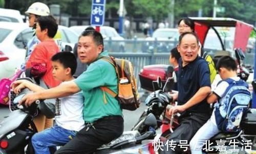 家长|大学教授怒批接送孩子:给交通添堵还毁了娃,家长:你没孩子吧