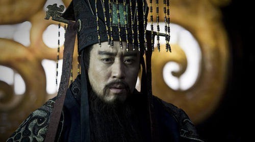 却是|都知道后世龙袍是黄色,为何偏偏秦始皇的却是黑色?原因在这里