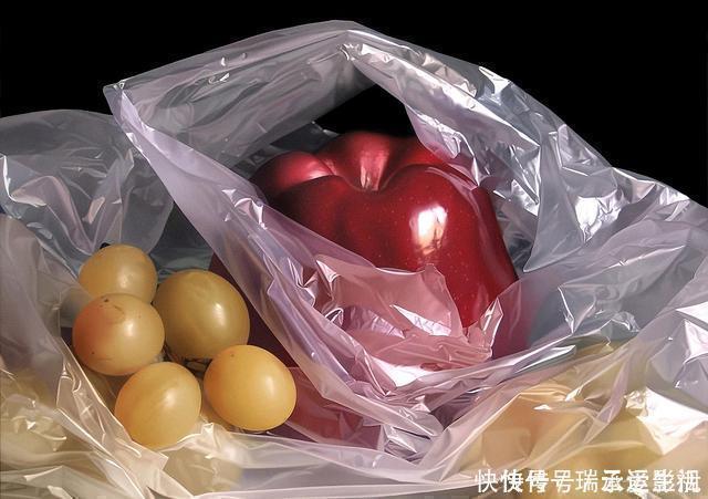 冷军&国外画家超越冷军,把水果画到天衣无缝,连反光都一清二楚