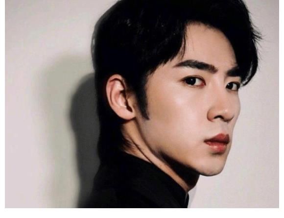 資格證|廣電出新規，王一博《天天向上》身份變“嘉賓”！考證還不夠格