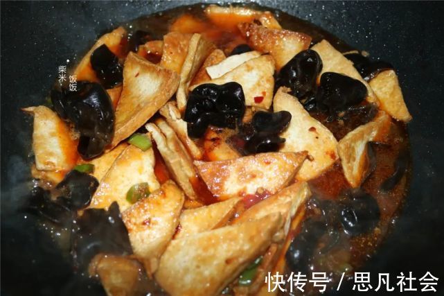 蒜苗|豆腐这样做太好吃了，我家每周做一次，软嫩入味，给肉都不换