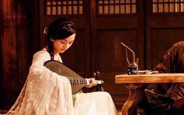 家庭会将自己|古代逛一次青楼需要多少钱相当于多少人民币看完解惑了