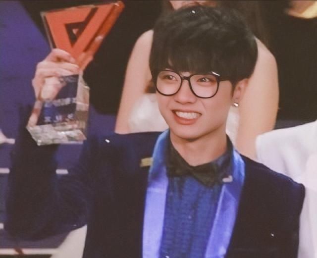 歌手不做了,《好声音》也无下一季,李宇春华晨宇毁了华语乐坛