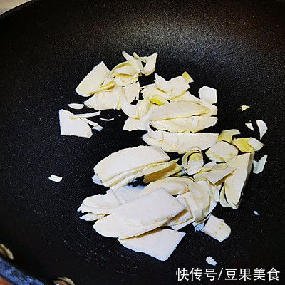 鲜香美味，你从来没吃过的雪菜老豆腐煲