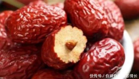 不想满脸色斑的女性,3物经常吃,养颜排毒效果好,皮肤更细嫩