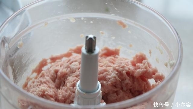  莲藕|每年中秋必做的一道菜，蒸一蒸颜值高上档次，上桌汤汁都不剩！香