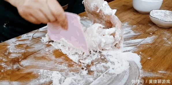 一碗面粉,1斤冬瓜,教你做皮脆馅香的老婆饼,每一口都酥到掉渣