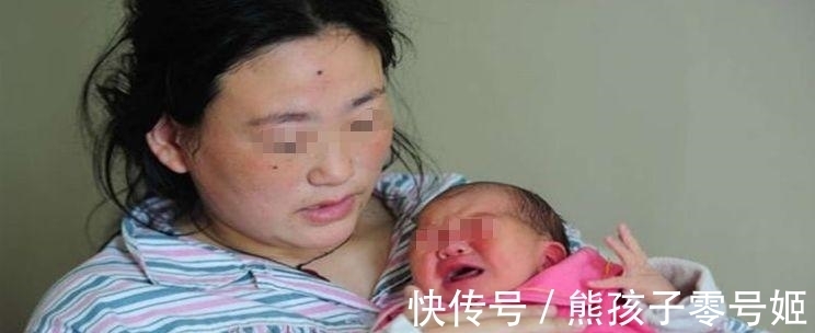 妈妈|儿子把女儿扔地上, 准备一脚踩下去, 妈妈阻止后却抱住了儿子