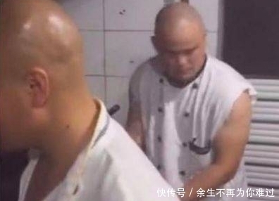 头发|女子菜里发现头发,要求饭店赔偿,到厨房看到厨师后瞬间尴尬了