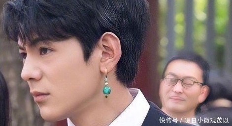 丁真综艺首秀装扮帅气,节目组包下摩天轮欢迎,网友怎么说?