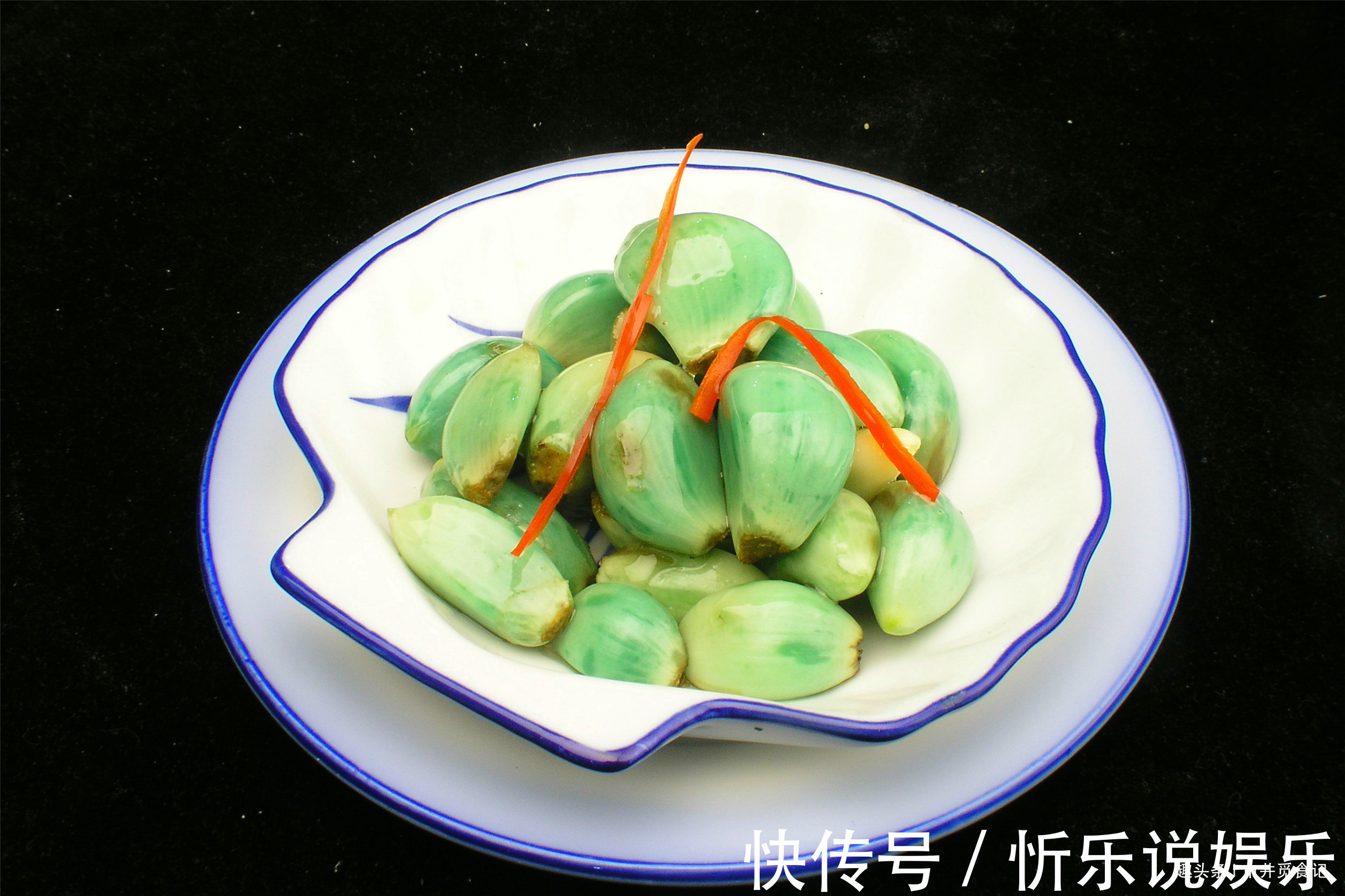 大厨|腊八蒜不绿不脆，大厨你用的醋和蒜都不对，就差这3个窍门！
