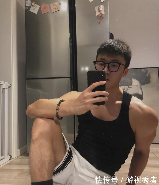 肌肉|这枚又高又壮的运动型肌肉直男有点上头哦!