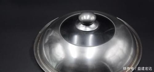 洁净|不管锅盖有多脏,不用任何洗涤剂,轻轻一擦洁净如新,方法太棒了