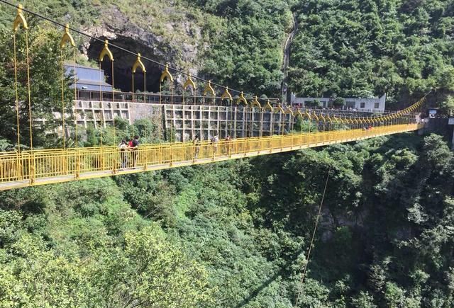 负氧|四川这座山太美了！距绵阳市只有58公里，还是典型的喀斯特地貌