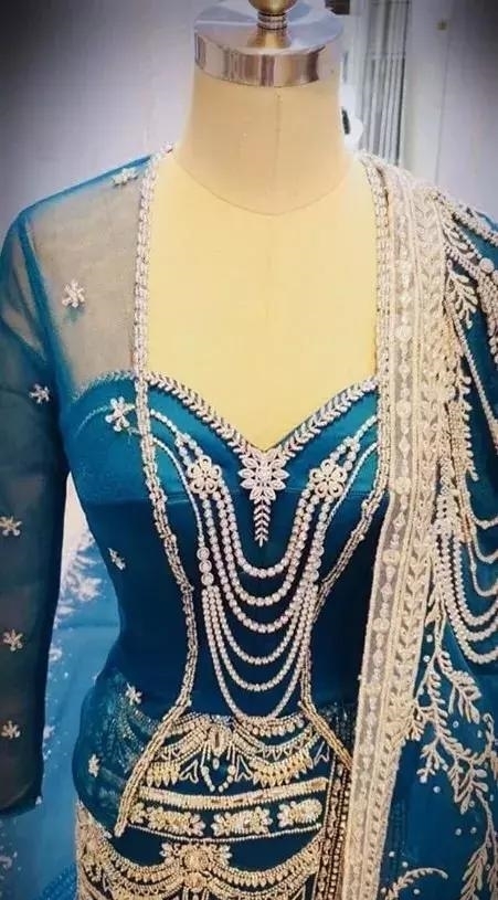 嫁衣|缅甸又一场土豪婚礼!光新娘身上的衣服、配饰就值600多万人民币