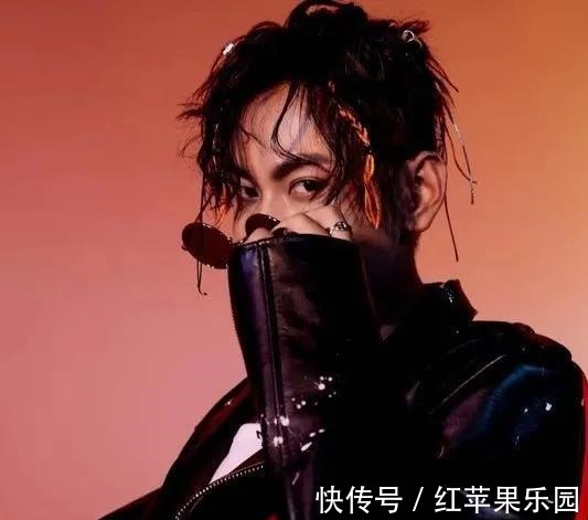 吉克隽逸|2021中国好声音首播，吉克隽逸力挺彝族唱作人沙楠杰！