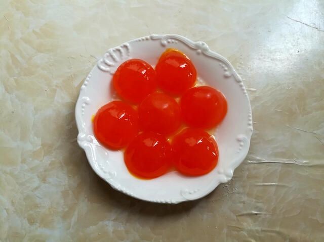饱和盐水|做广式月饼，咸蛋黄不用买，配方和做法都告诉你，2天就能用