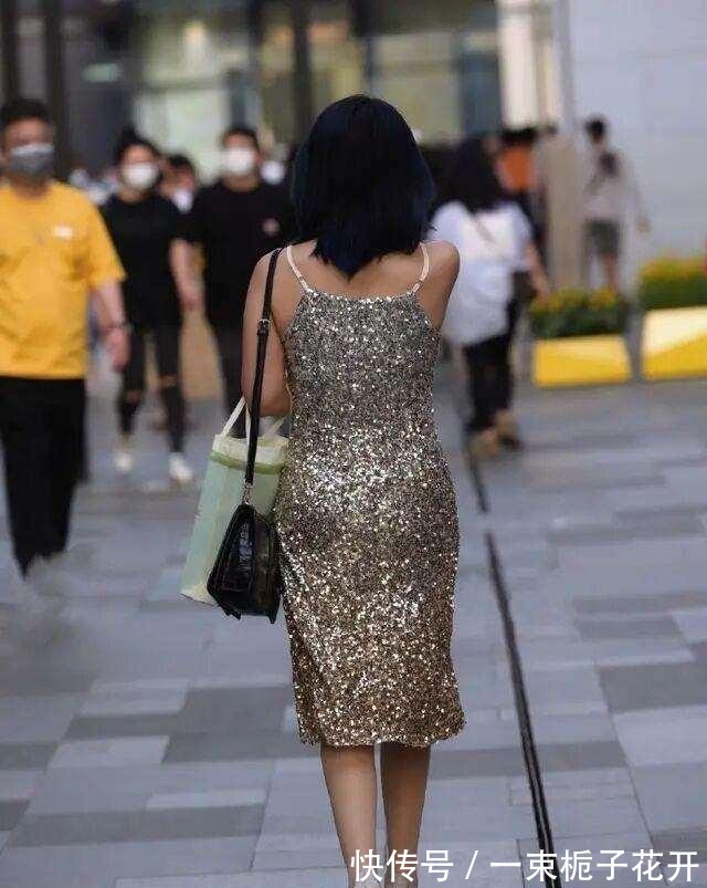 小技巧|瑜伽裤偏好看气质的风格，还透着微微的时尚温婉，颜色高级