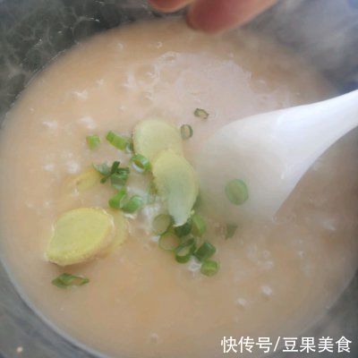 最对胃口的人气家常菜鲜掉眉毛——虾蟹粥