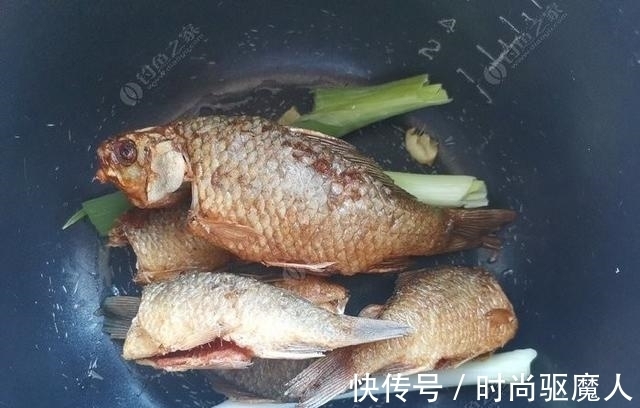 香酥鱼|香酥鲫鱼,一道解决鲫鱼如何烹制的菜品