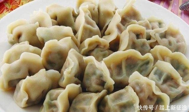 鲜美|韭菜猪肉饺子,调馅是关键,加这两种水,馅料鲜美多汁超级香