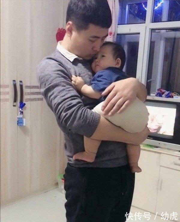 芳心|有了孩子忘了妈,可爱小宝贝拢获爸爸芳心,网友:一脸的溺爱