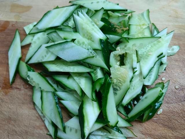 脆爽|后天立秋，准备2样菜瓜，脆爽可口，清凉滋润，舒服入秋天