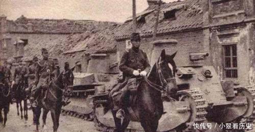 跪拜|日本人准备攻击一个村子,看到一物后立即跪拜,随后选择撤退!