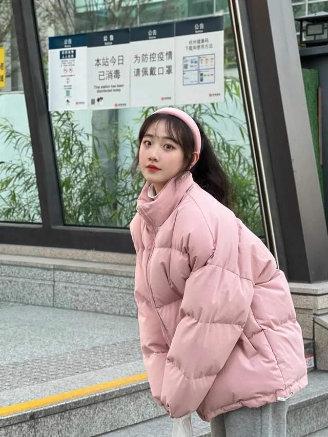 浅黄色|怕冷的小姐姐看过来,保暖又甜美的羽绒服都在这,少女感爆棚