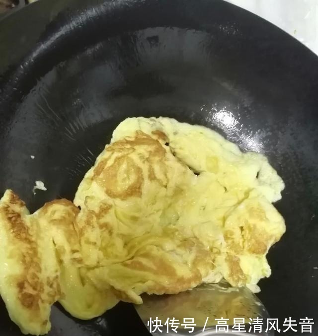 鸡蛋这种做法,全家人都争先恐后地吃,特别好吃,怎么吃也不腻