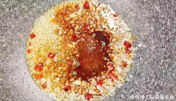 最爱这一口下去满嘴留香的味道，香辣过瘾又下饭之辣椒酿肉