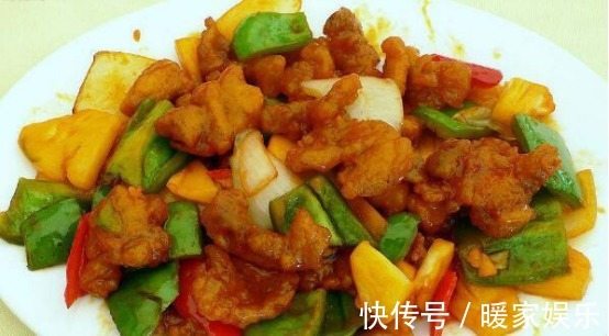 朋友来家里小聚,用五菜一汤招待,上桌就抢着吃,直呼不够吃