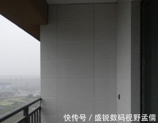 物业|阳台瓷砖要不要贴到顶？老泥工说出实话，懊悔如今才知道